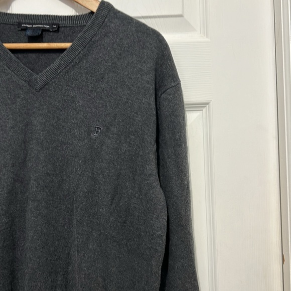 FRENCH CONNECTION V neck sweater. Size M - Picture 4 of 7